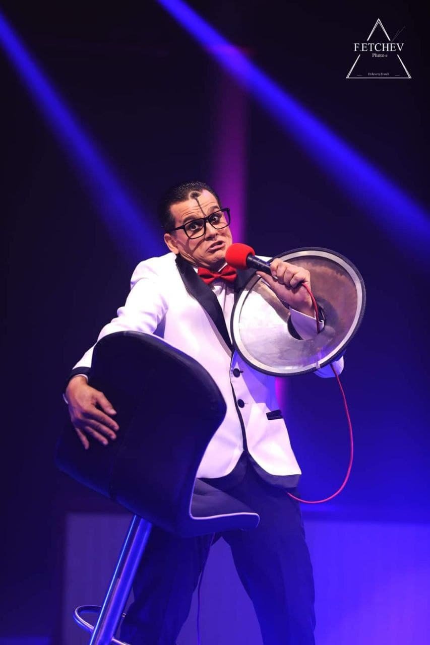 Cesar Dias performance 4