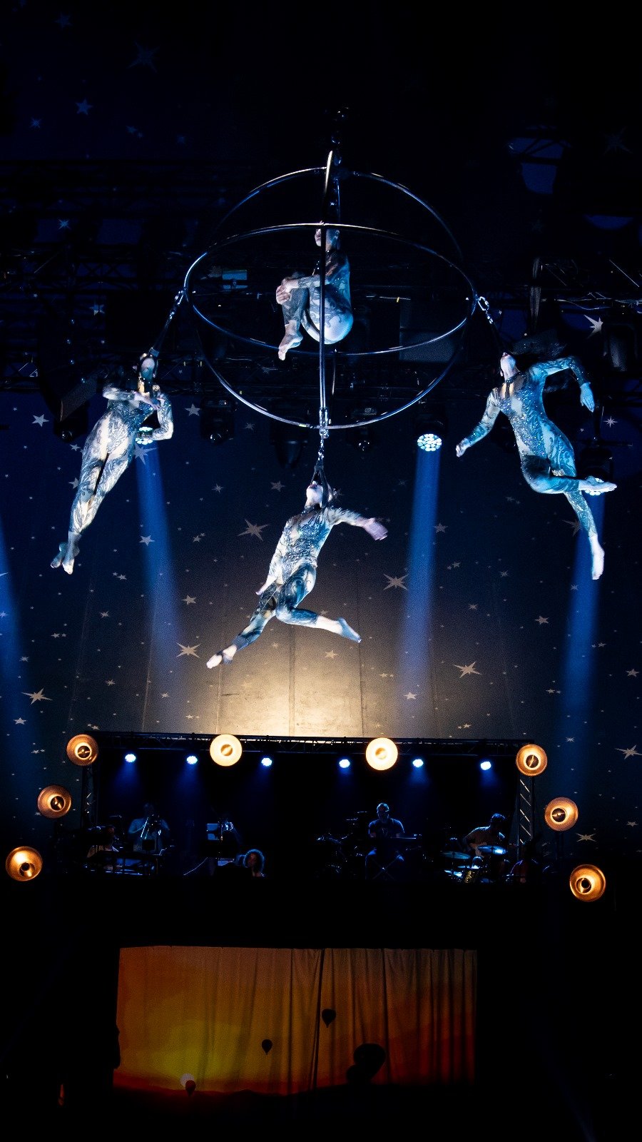 The Roses performance 4